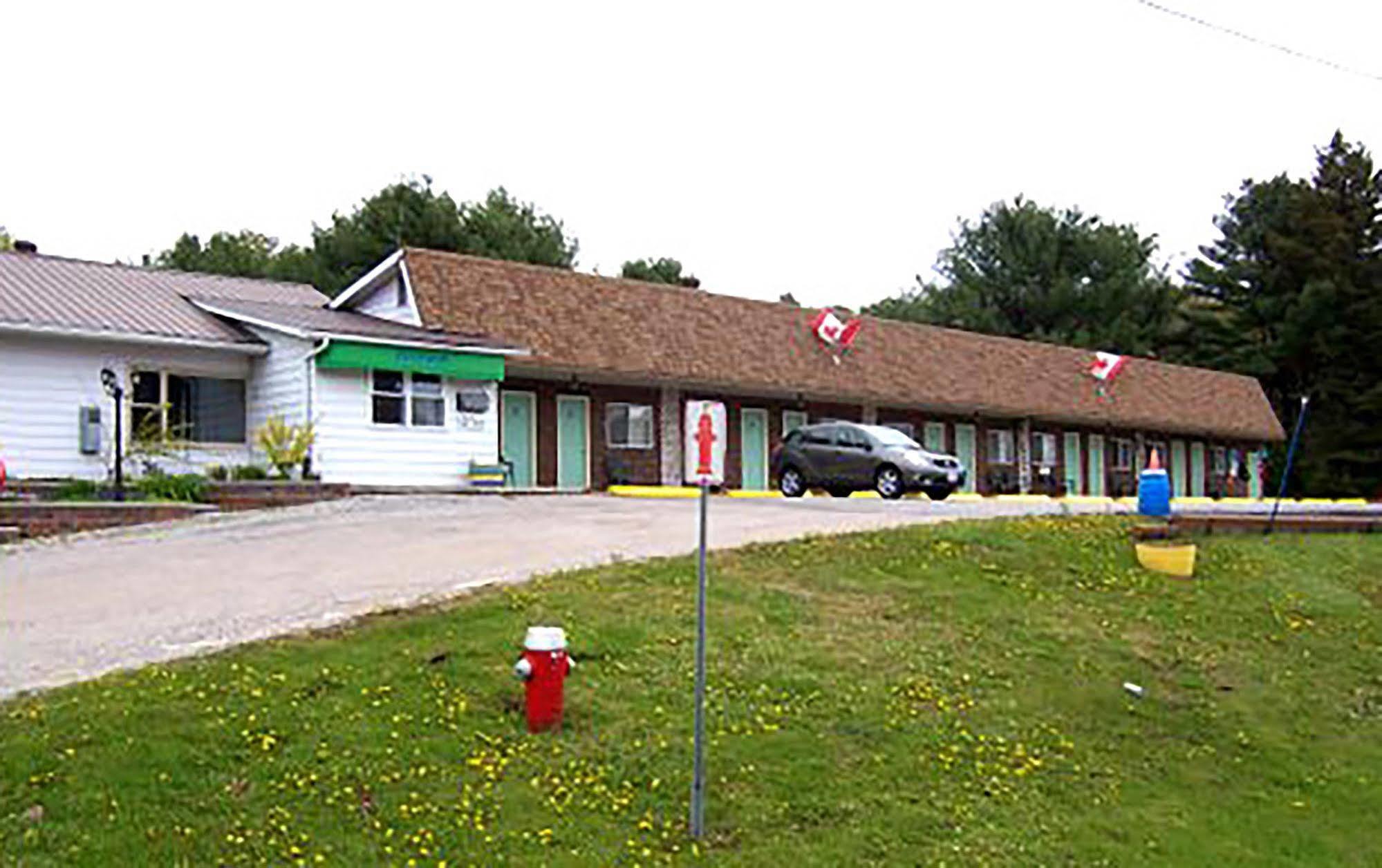 Cedar Lane Motel Bracebridge Extérieur photo